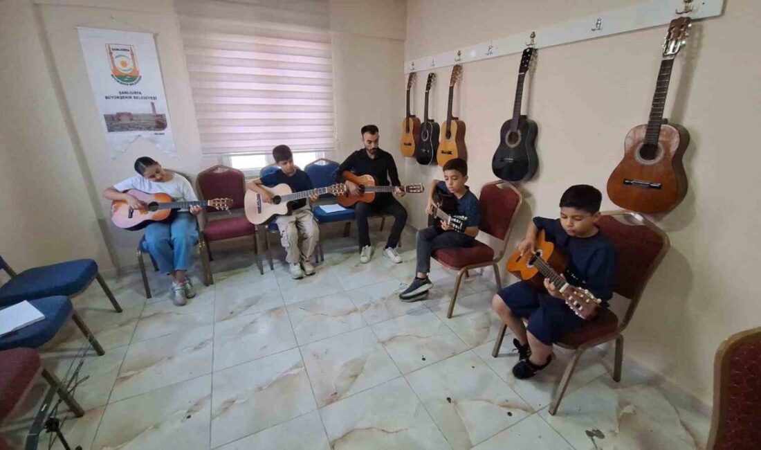 Şanlıurfa Gençlik Merkezleri, Yeni Kurslarla Gençlere Sanat ve Kültür Buluşması Sağlıyor Şanlıurfa Büyükşehir Belediyesi, yeni eğitim yılıyla birlikte gençlik merkezlerinde kurslar