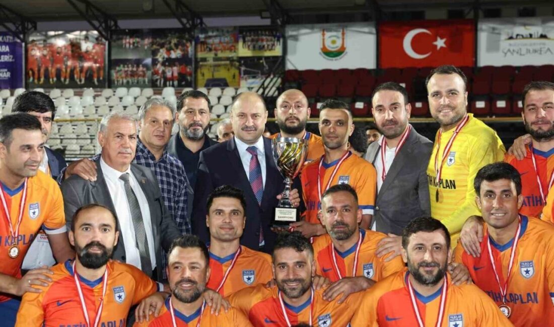 Şanlıurfa Büyükşehir Belediyesi tarafından düzenlenen Masterler Başkanlık Turnuvası finalinde Yıldızlar