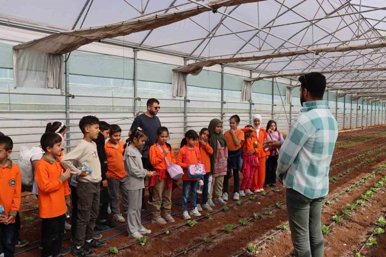 Şanlıurfa Büyükşehir Belediyesi, çocukların doğayla bağ kurmasını hedefleyen Doğaya Bir