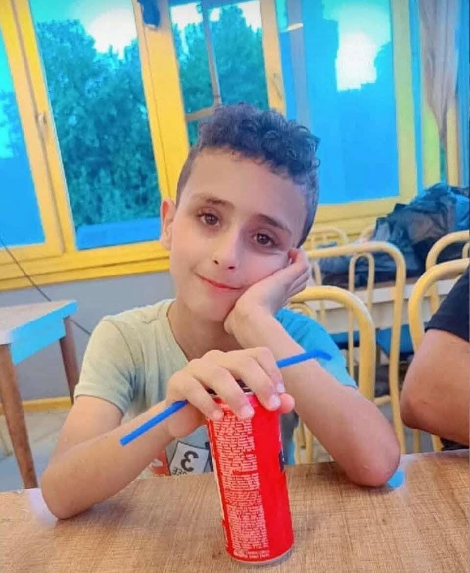 Şanlıurfa'nın Haliliye ilçesinde, 8 yaşındaki Mehmet Yıldız, karşıdan karşıya geçerken