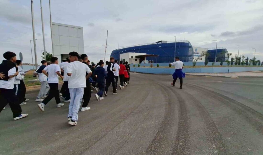 Şanlıurfa Spor Lisesi, "Spordan Bilime Koş" etkinliğiyle öğrencileri 2 kilometre
