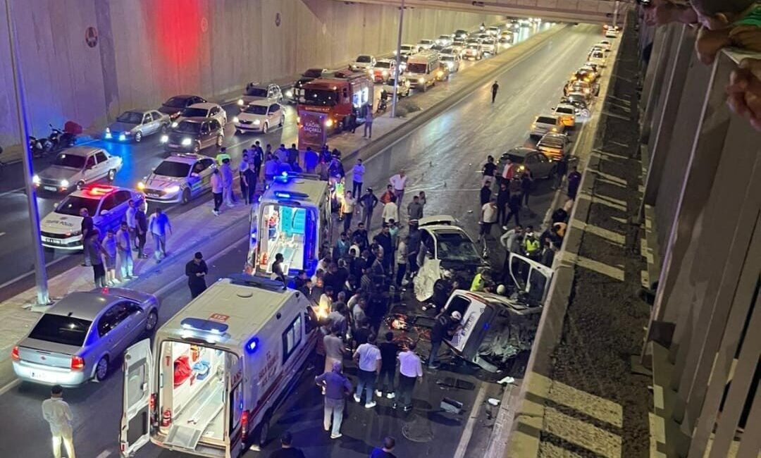 Şanlıurfa'nın Karaköprü ilçesinde gerçekleşen trafik kazasında Mustafa Demir hayatını kaybetti,