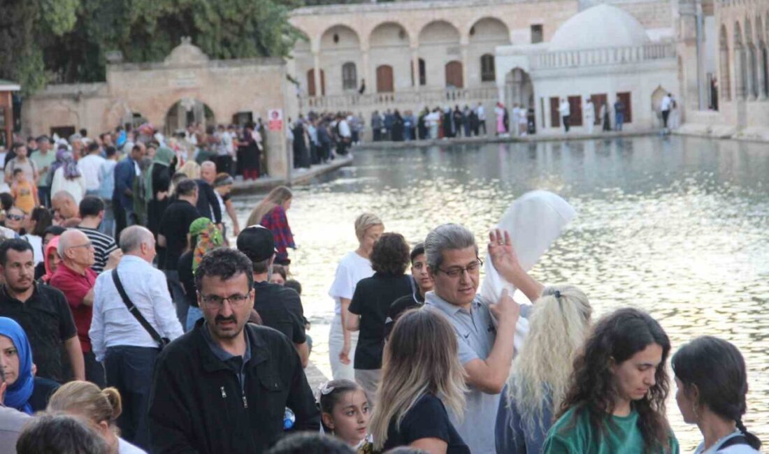 Şanlıurfa’da Sonbahar Döneminde Otellerde Doluluk Oranı Yüzde 100’e Ulaştı Şanlıurfa, tarihi ve kültürel zenginlikleriyle sonbahar aylarında yoğun bir turist