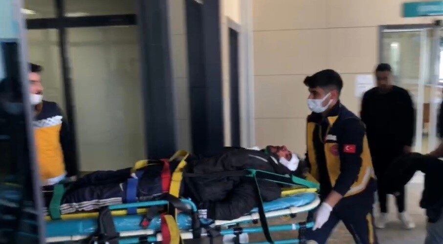 Şanlıurfa'nın Ceylanpınar ilçesinde yol kenarında silahla vurulmuş 15 yaşındaki Abdulmalik