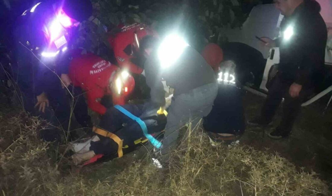 Balıkesir’de Kontrolünü Kaybeden Araç Şarampole Uçtu, Sürücü Yaralı Olarak Kurtarıldı Balıkesir’in Savaştepe ilçesinde direksiyon hakimiyetini kaybeden sürücü, 10 AFB 050