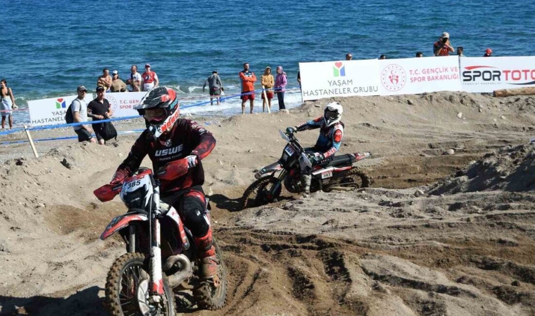 Sea To Sky Enduro Motosiklet Yarışı, Kemer’de Başladı ve 400 Sportçuyla Zafer İçin Yarışıldı Kemer'de gerçekleştirilen 16. Sea To Sky Enduro Motosiklet Yarışı, Hard