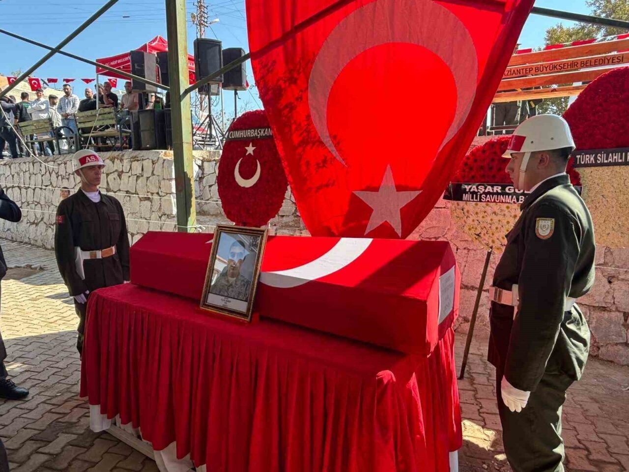 Tokat’ta rahatsızlanarak şehit düşen Piyade Er Eyüp Güner (22), Gaziantep’in