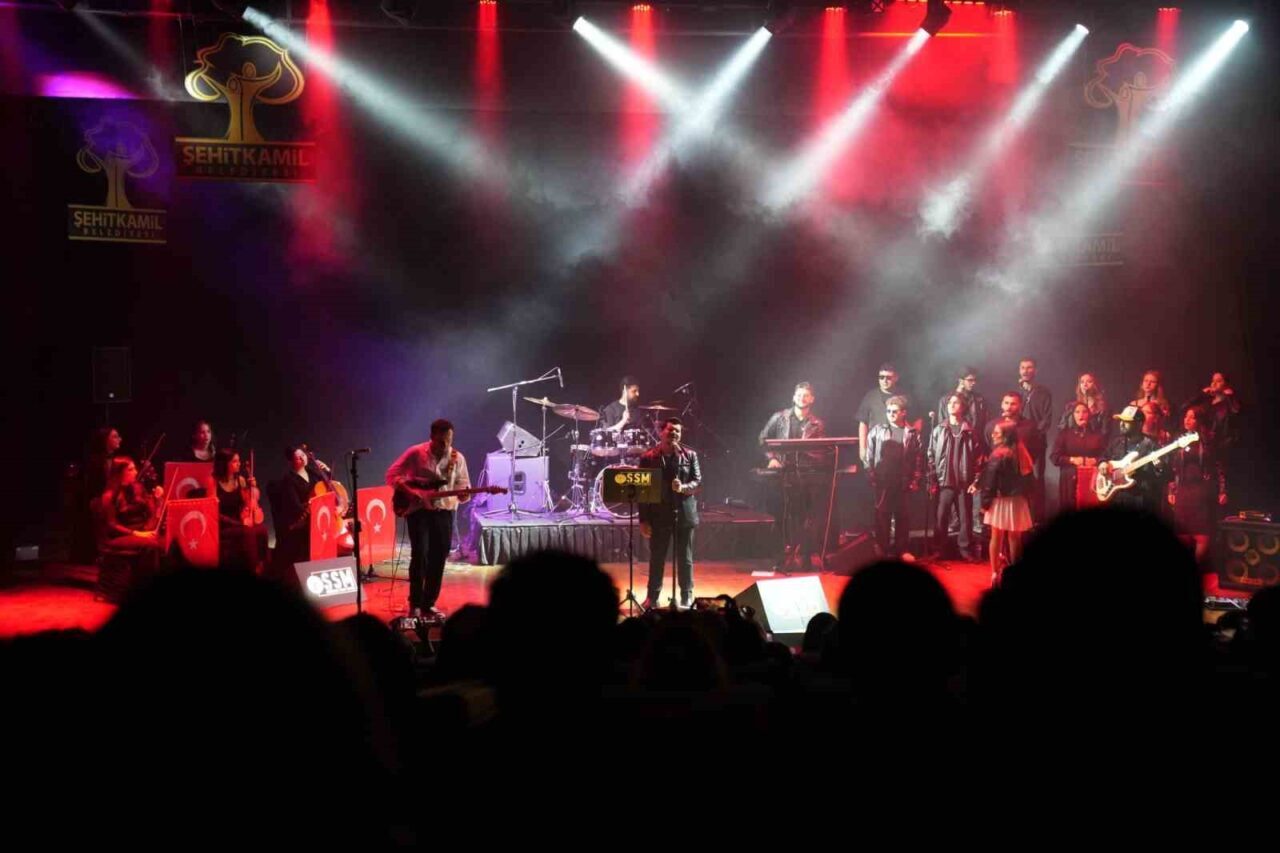 Şehitkamil Belediyesi, 29 Ekim Cumhuriyet Bayramı'nın 102. yılı kutlamaları kapsamında