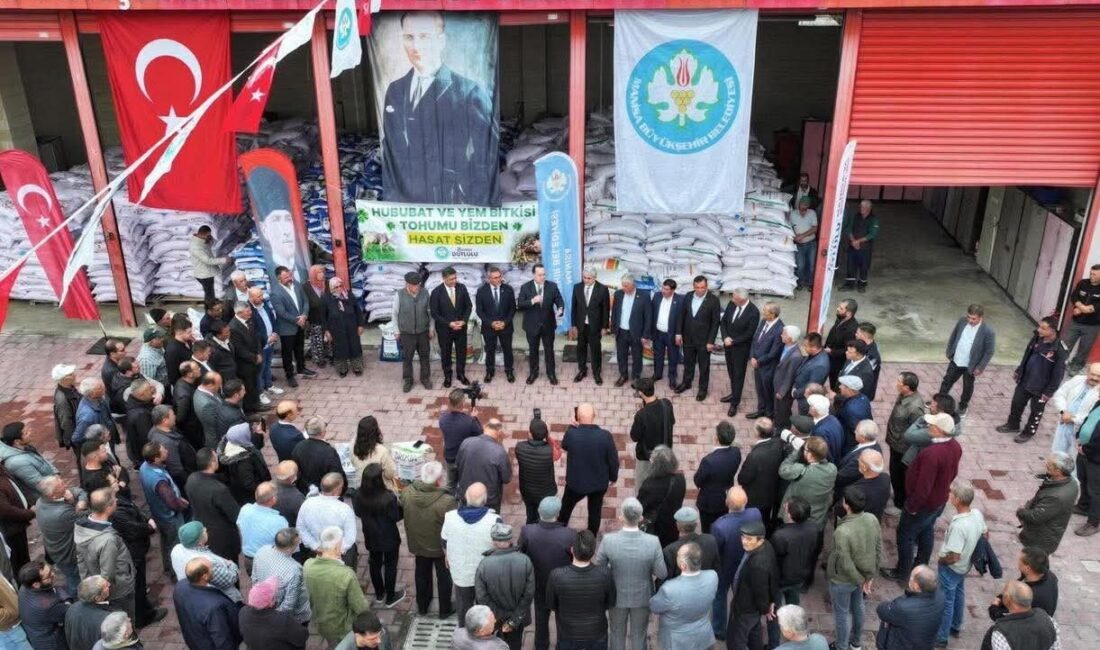 Manisa Büyükşehir Belediye Başkanı Dutlulu, Selendi’de Üreticilere Tohum Desteği Verdi Manisa Büyükşehir Belediye Başkanı Besim Dutlulu, Selendi'de üreticilere yüzde 75