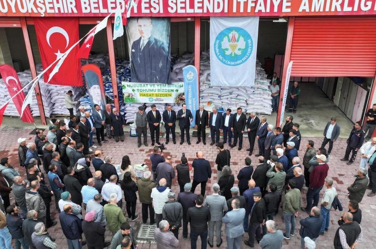 Manisa Büyükşehir Belediye Başkanı Besim Dutlulu, Selendi'de üreticilere yüzde 75