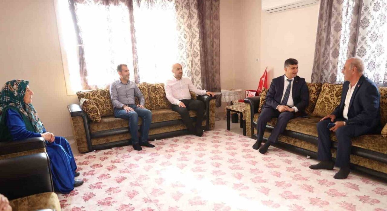 Cumhuriyet Bayramı etkinlikleri kapsamında Akdeniz Kaymakamı ve Belediye Başkan Vekili