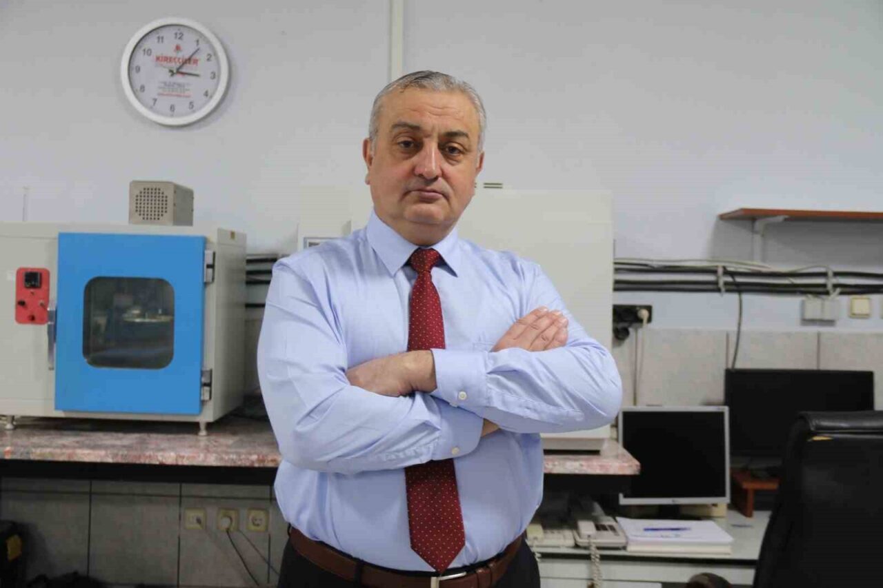 Osmangazi Üniversitesi Ulaştırma Anabilim Dalı Başkanı Prof. Dr. Murat Karacasu,