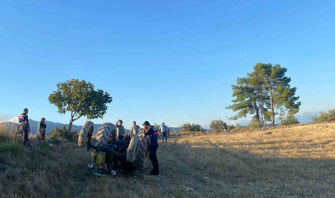 Muğla'nın Seydikemer ilçesinde 77 yaşındaki Bayram Keskin, traktörüyle çalışırken kazada