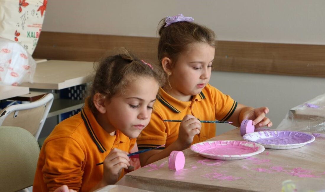 Sakarya Büyükşehir Belediyesi Sosyal Gelişim Merkezi, İlkokul Öğrencileri İçin Eğitici Etkinlikler Düzenledi Sakarya Büyükşehir Belediyesi Sosyal Gelişim Merkezi, Budaklar İlkokulu öğrencilerini ağırlayarak