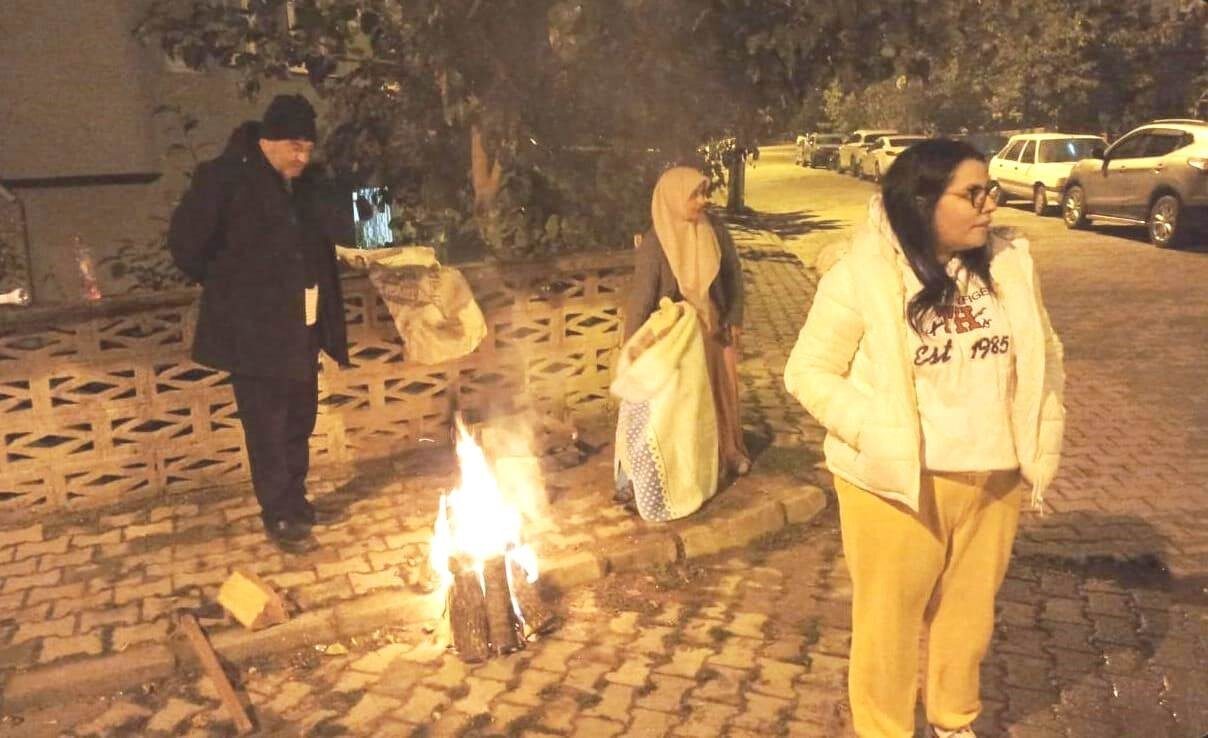 Kütahya'nın Simav ilçesinde, merkez üssü Yemişli köyü olan 4.8 büyüklüğündeki