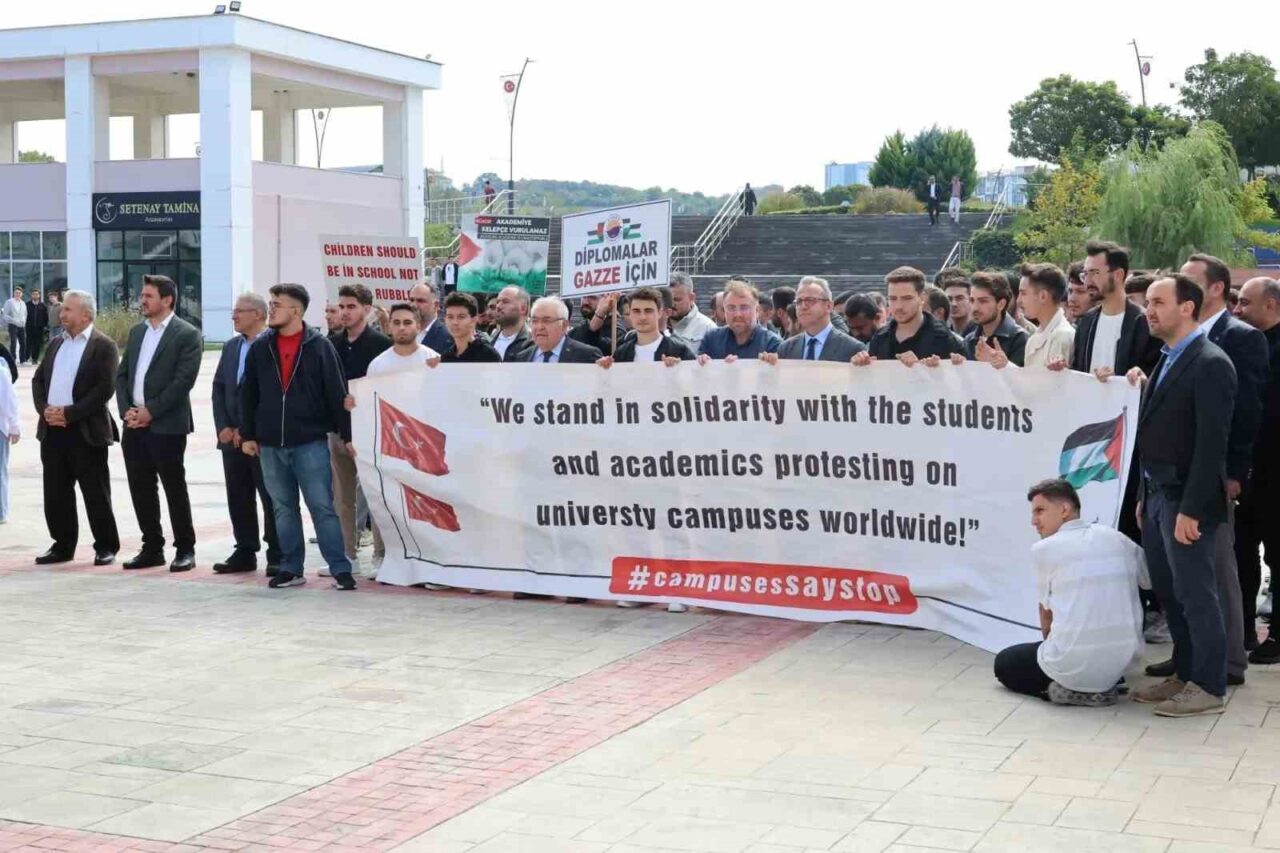 Sinop Üniversitesi öğrencileri, Gazze'deki insani krize dikkat çekmek için bir