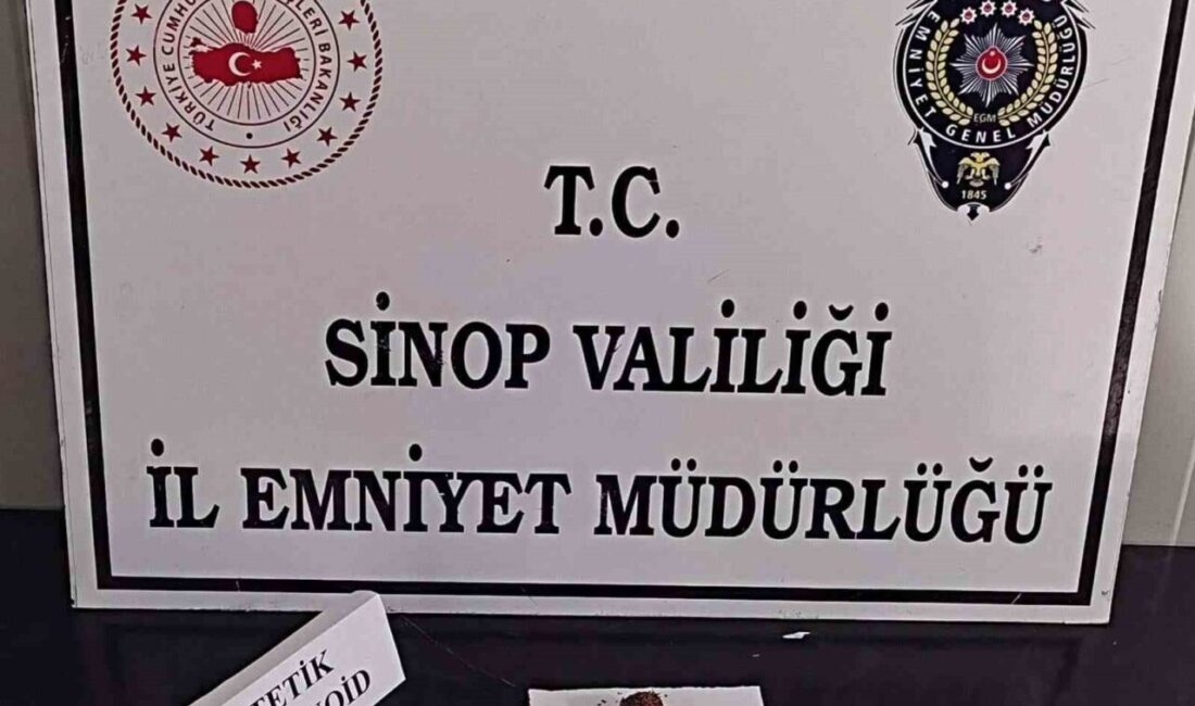 Sinop’ta Uyuşturucu Operasyonları: 4 Gözaltı, Çok Sayıda Madde Ele Geçirildi Sinop'ta gerçekleştirilen üç ayrı narkotik operasyonunda toplamda 68 sentetik ecza,