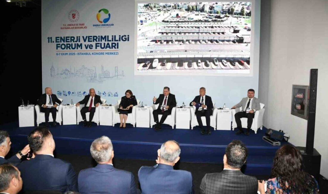 Sivas Belediye Başkanı Dr. Adem Uzun, İstanbul'daki Enerji Verimliliği Forumu'nda,