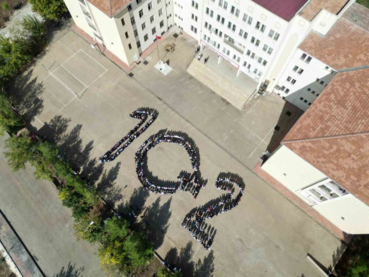 Siverek Şehit Ali Öztürk Anadolu Lisesi öğrencileri, Cumhuriyetin 102. yılını