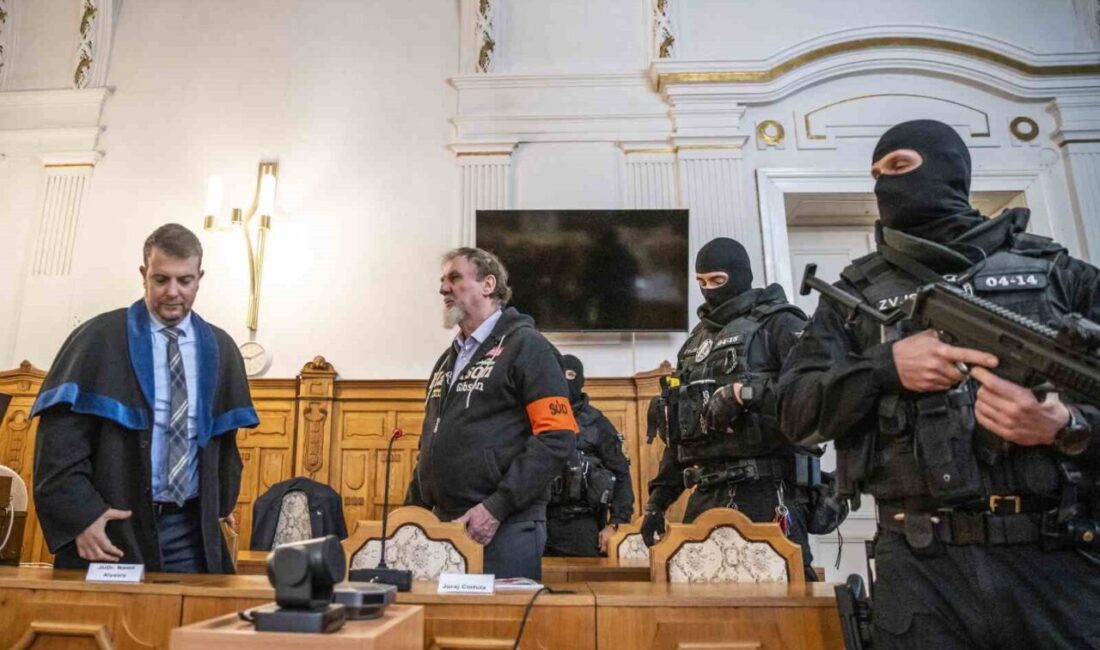 Slovakya’da Başbakan Fico’ya Suikast Girişiminde Bulunan Juraj Cintula, 21 Yıl Hapis Cezası Aldı Slovakya Başbakanı Robert Fico'ya 2024 yılında suikast girişiminde bulunan 72