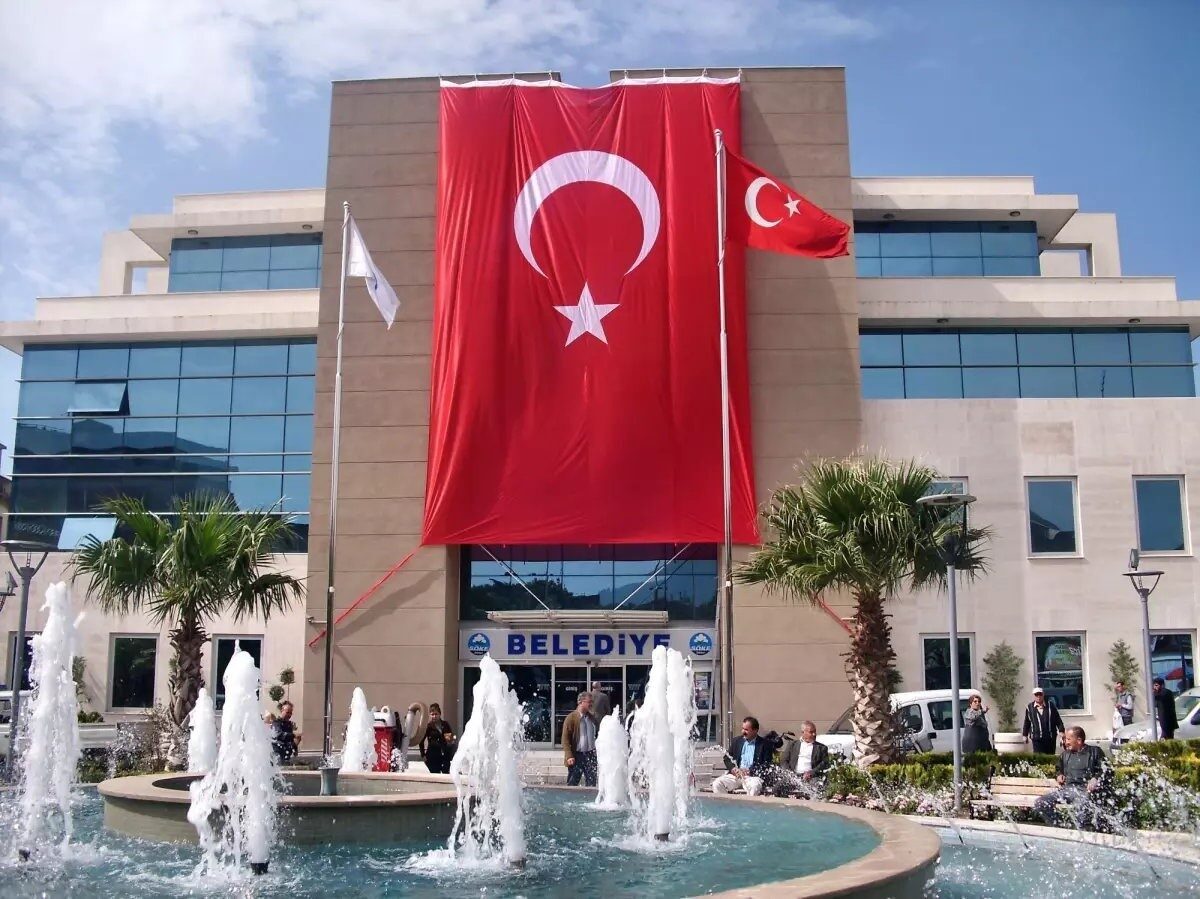 Söke Belediyesi'nde görev değişiklikleri yaşandı. Başkan Dr. Mustafa İberya Arıkan,