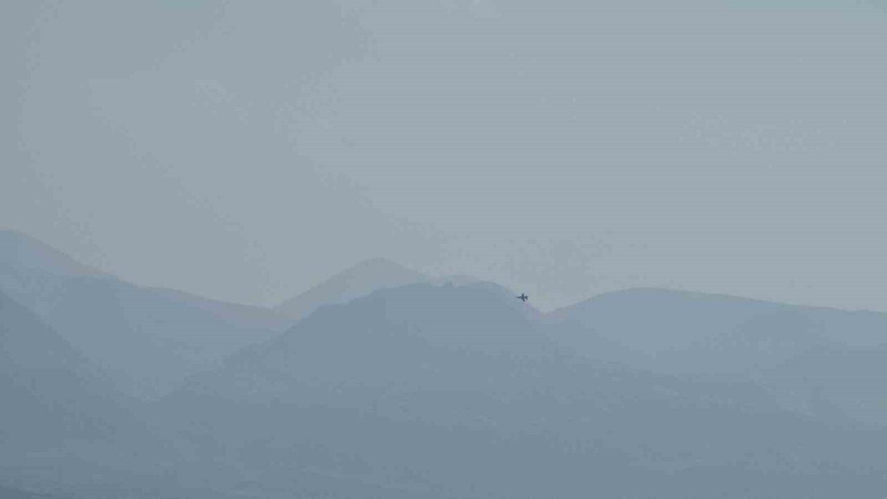 SOLOTÜRK ekibi, cumartesi günü Kayseri’de düzenlenecek gösteri öncesinde prova uçuşu