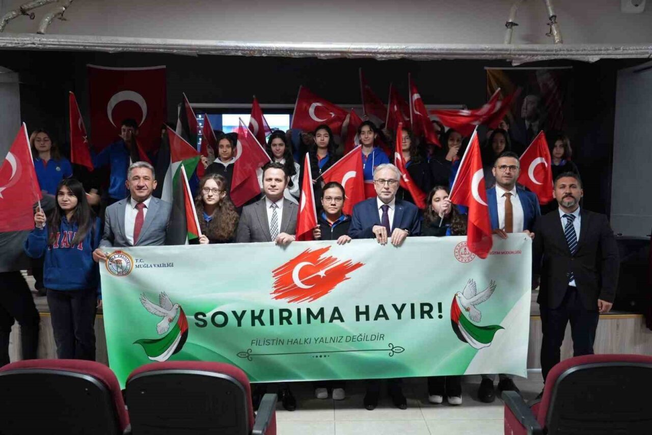 Muğla'da, Millî Eğitim Bakanlığı'nın öncülüğünde "Soykırıma Hayır" temalı Filistin Farkındalık