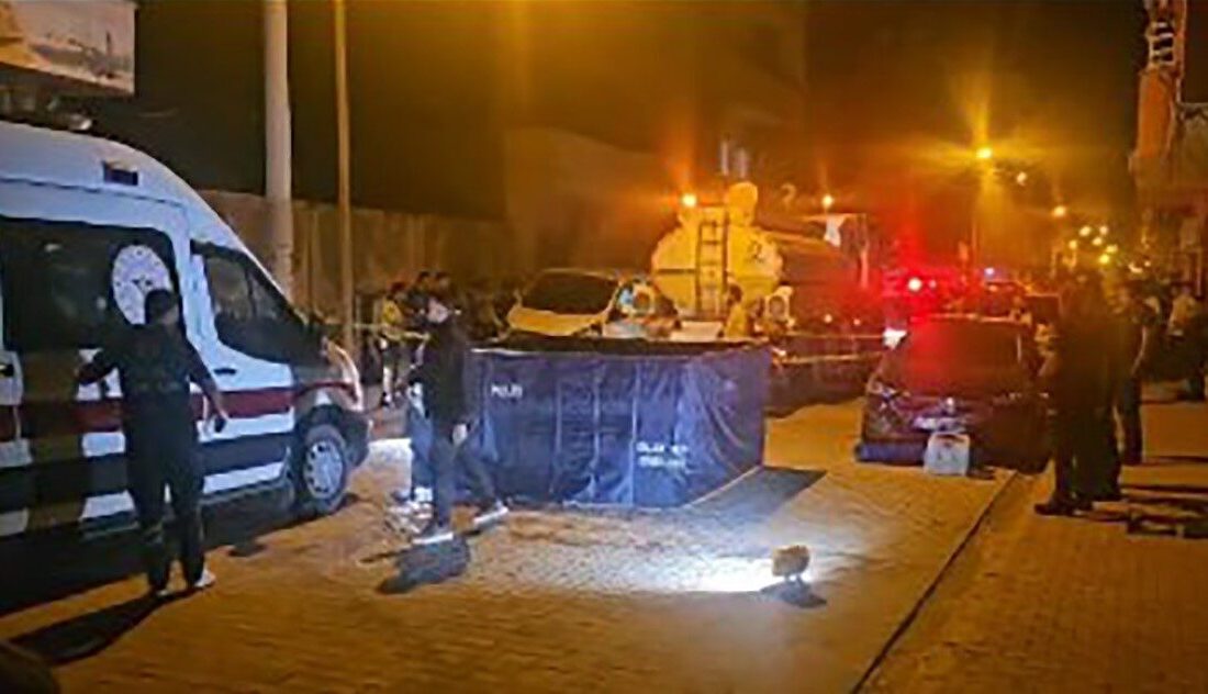Mardin'in Kızıltepe ilçesinde bir belediye sulama aracının çarpması sonucu 8