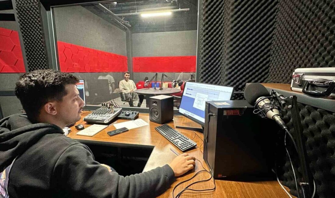 Sakarya Uygulamalı Bilimler Üniversitesi'nde (SUBÜ) İŞKUR'un 'Gençlik Programı' başvuruları başladı.