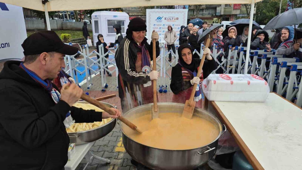 Sultangazi Belediyesi, 4'üncü Geleneksel Kuymak Festivali'ni gerçekleştirerek Karadeniz coşkusunu yaşattı.
