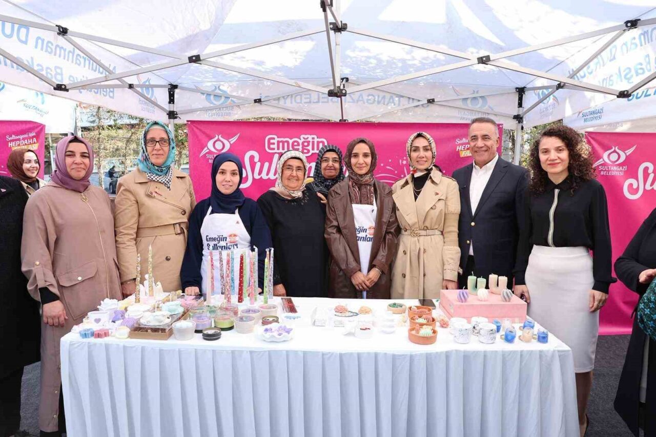 Sultangazi'de düzenlenen Emeğin Sultanları Festivali, kadınların el emeği ürünlerini sergiliyor.
