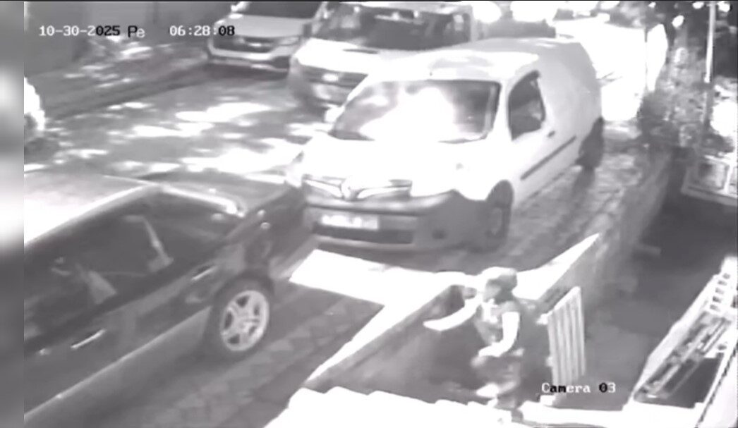 Sultangazi'de sabah saatlerinde bir kadın ve erkek hırsız, bir iş