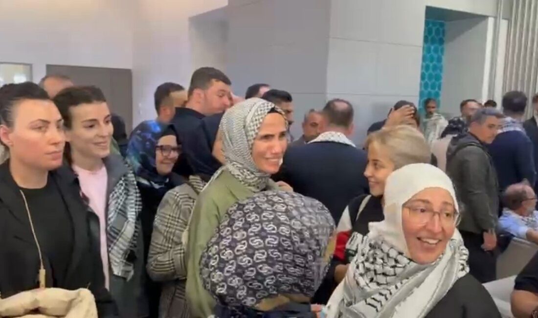 İsrail’den alıkonan Küresel Sumud Filosundaki 137 aktivist, Türk Hava Yolları