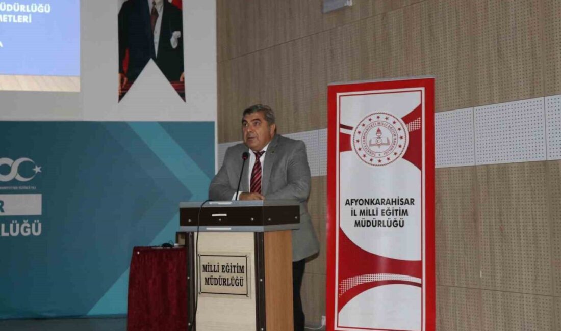 Afyonkarahisar İl Milli Eğitim Müdürü Miraç Sünnetci, özel okul idarecileriyle