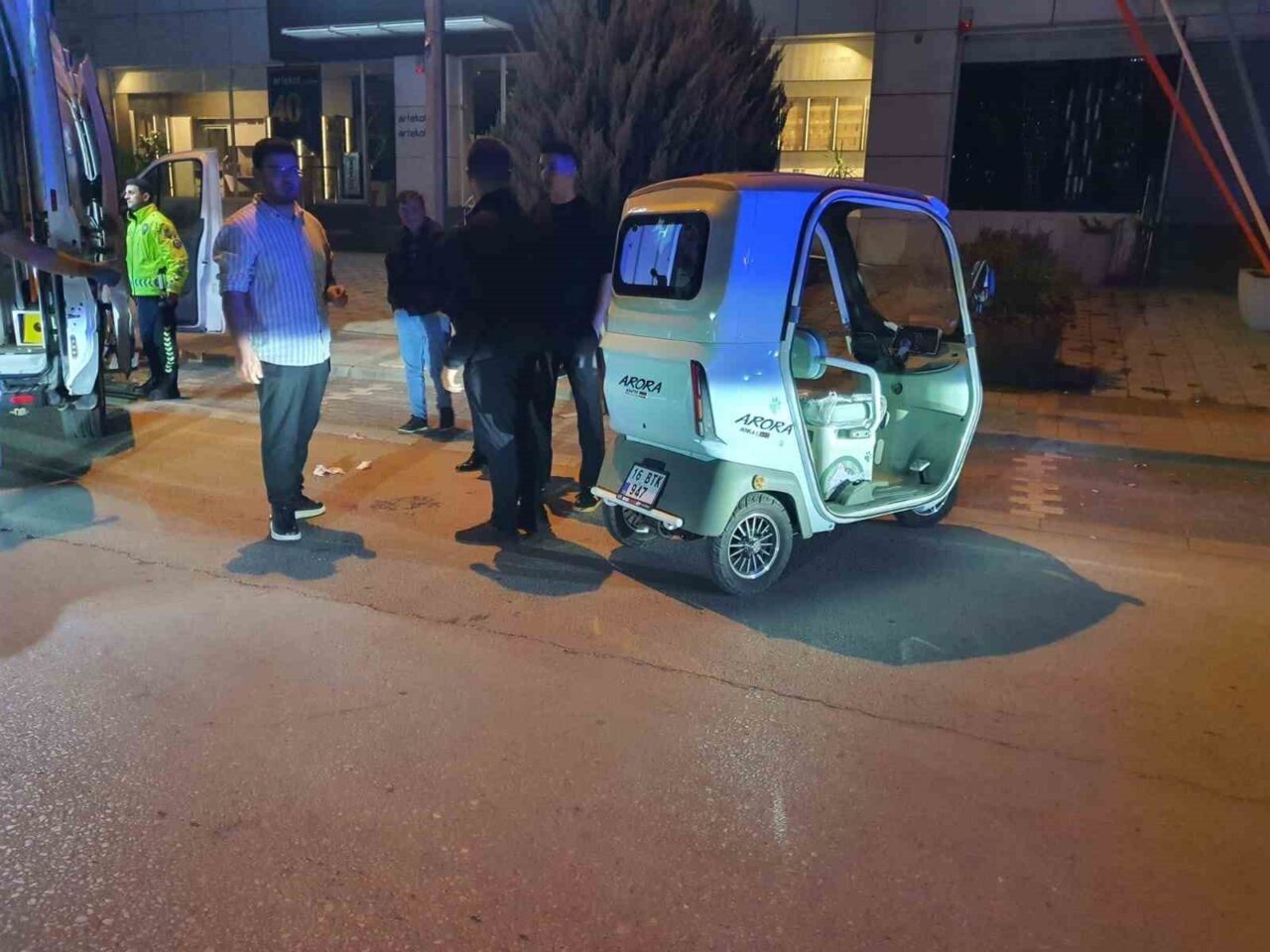 Bursa'nın İnegöl ilçesinde elektrikli treeporteriyle kaza yapan Sevgi A. (59)