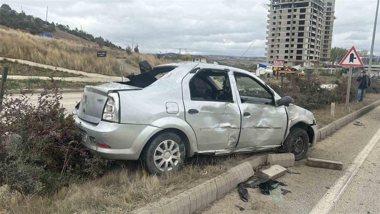 Kastamonu'da O.K. yönetimindeki araç, direksiyon hâkimiyetinin kaybedilmesi sonucu takla attı.
