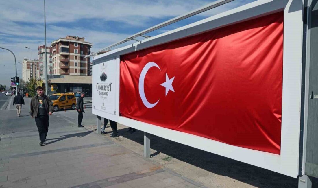 Talas Belediyesi, Cumhuriyet Bayramı’nı Özel Tasarımlarla Kutluyor Talas Belediyesi, 29 Ekim Cumhuriyet Bayramı'nı anlamlı bir tasarımla kutlayarak