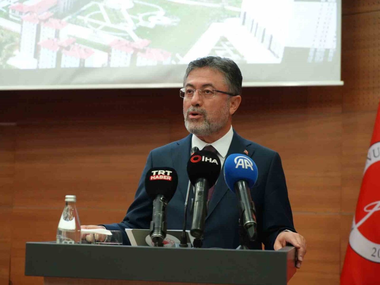 Tarım ve Orman Bakanı İbrahim Yumaklı, Kastamonu Üniversitesi'nde yaptığı konuşmada,