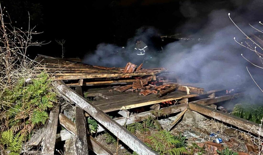 Bursa'nın İnegöl ilçesindeki İsaören Mahallesi'nde, tarlada bulunan iki baraka nedeni