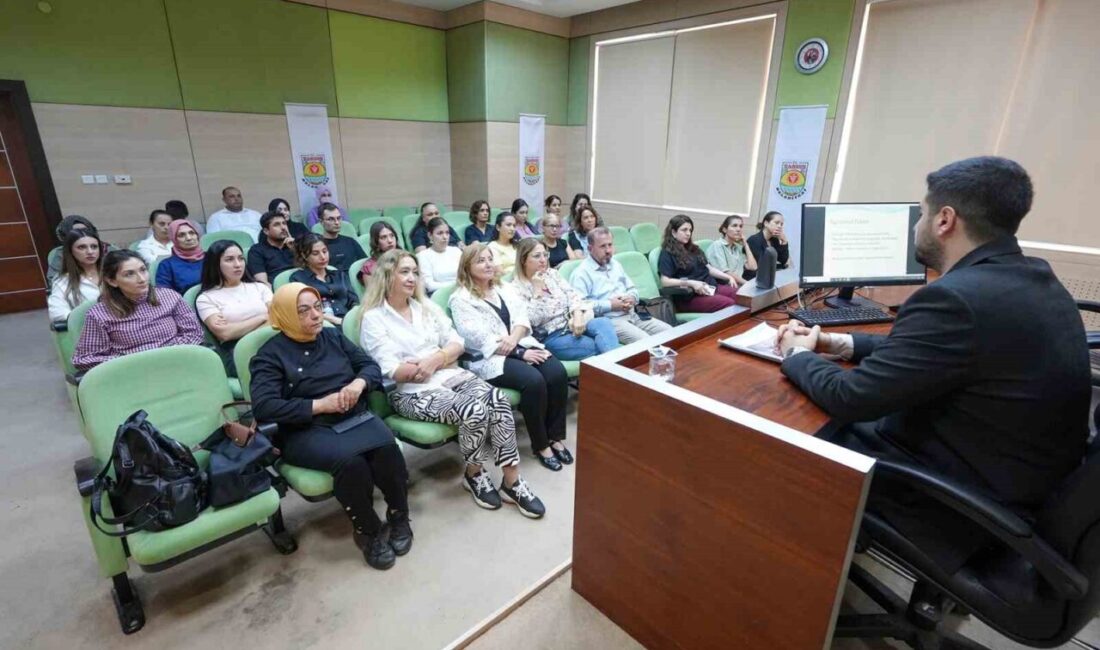 Mersin'in Tarsus Belediyesi, Dünya Ruh Sağlığı Günü’nde düzenlenen etkinlikte Psikolog