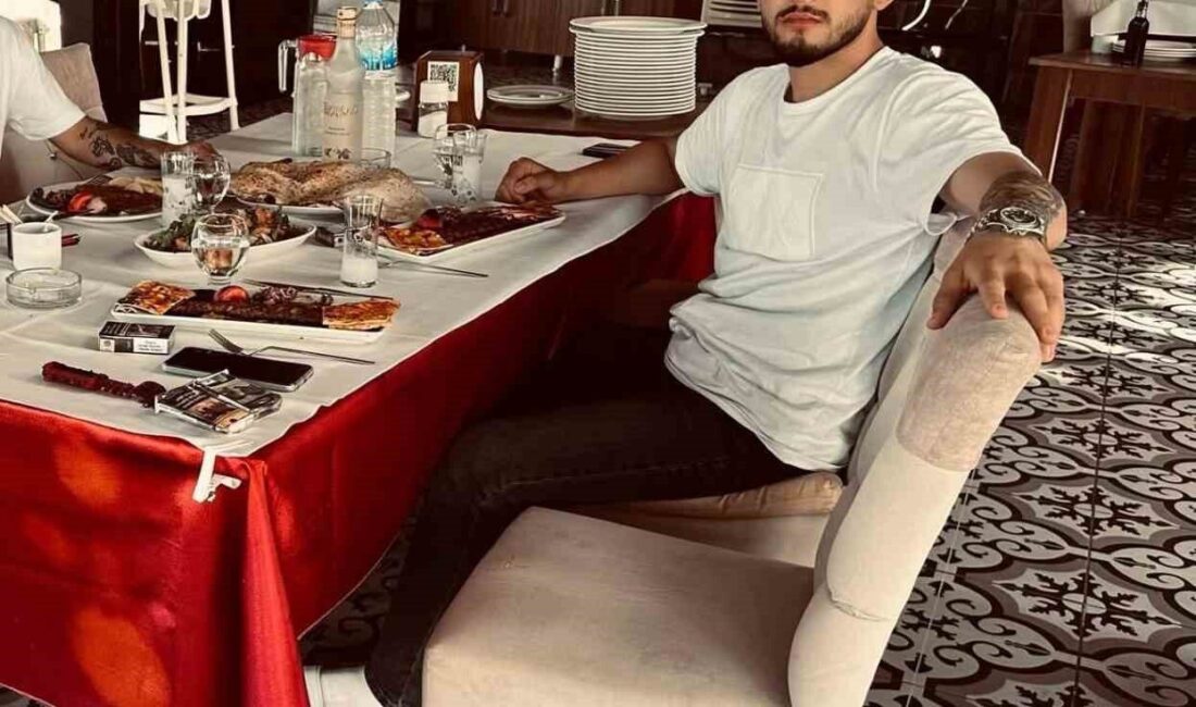 Mersin'in Tarsus ilçesinde meydana gelen trafik kazasında, M.Y. yönetimindeki otomobil