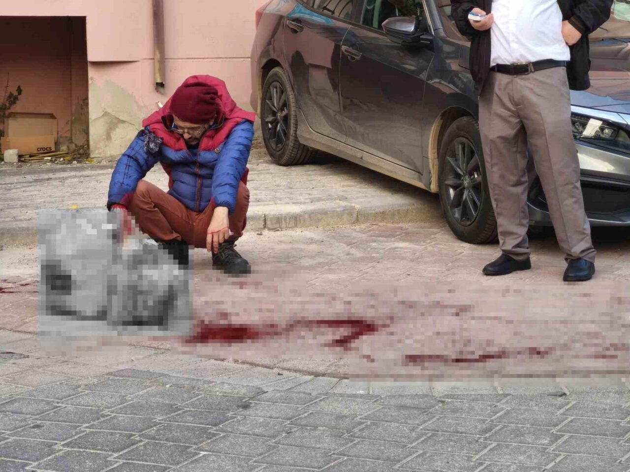 Denizli'nin Merkezefendi ilçesinde psikolojik sorunları olduğu belirtilen Cevat Semerci (51)