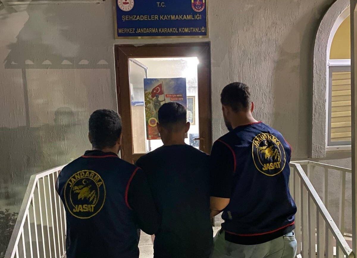 Manisa’da Tasarlayarak Öldürme Suçundan Aranan Firari Hükümlü Bağ Evinde Ele Geçirildi