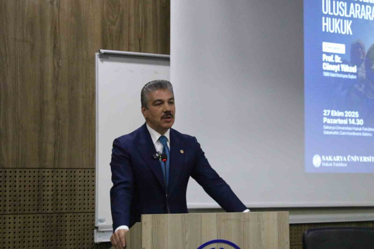 TBMM Adalet Komisyonu Başkanı Prof. Dr. Cüneyt Yüksel, Sakarya Üniversitesi'nde