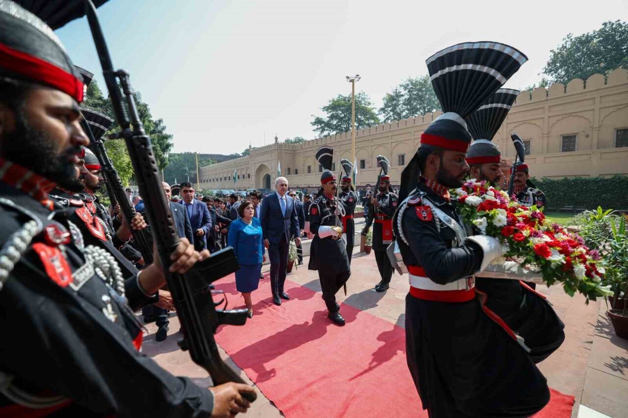 TBMM Başkanı Numan Kurtulmuş, Pakistan'daki resmi ziyaretinde İslam düşünürü Muhammed