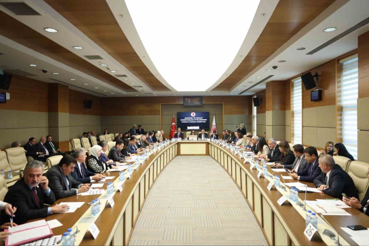 TBMM Karma Komisyonu, Hakimler ve Savcılar Kurulu için alt komisyon