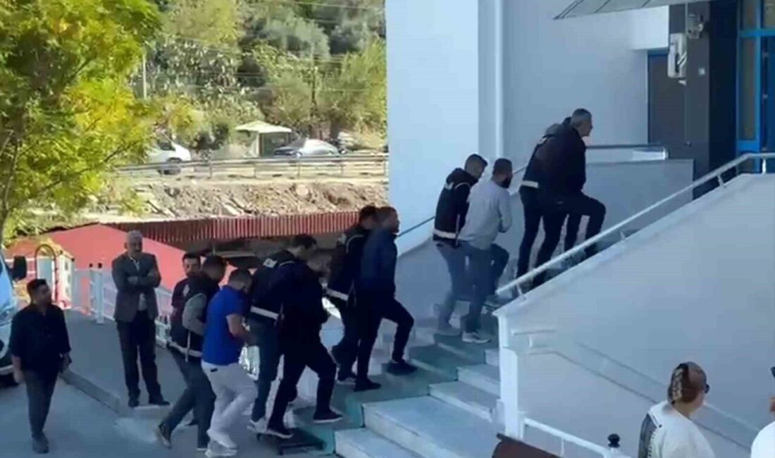 Muğla, Antalya ve Batman’da düzenlenen operasyonda, tefecilik yaptığı belirlenen 5