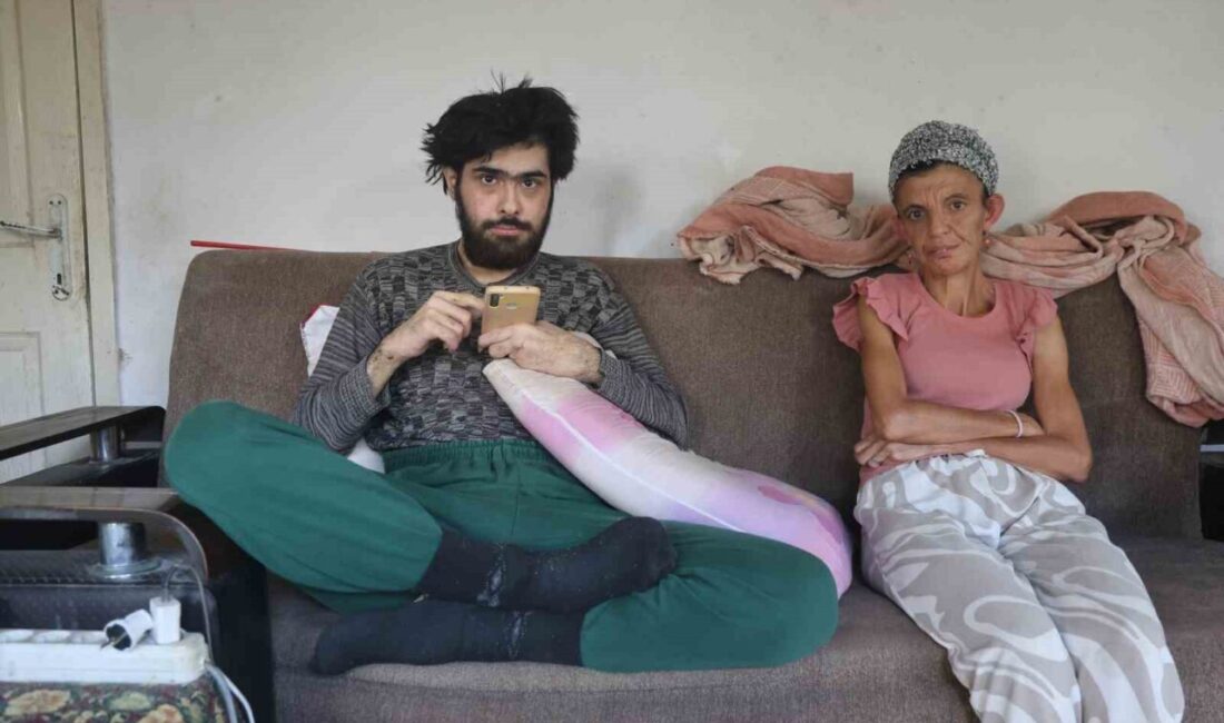 Hatay'da Semra Özbay, deprem sonrası evden çıkmayan ve sanal dünyaya