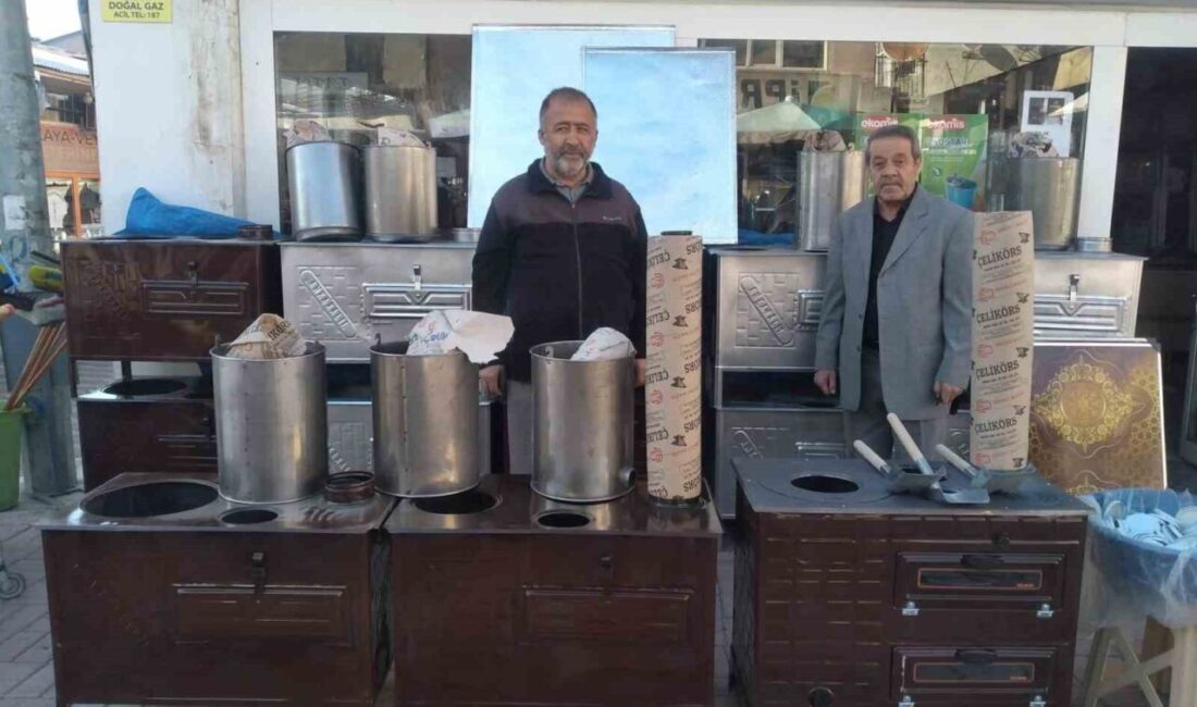 Erzincan’ın Tercan ilçesinde kış mevsiminde ısınma amacıyla çeşitli soba modelleri