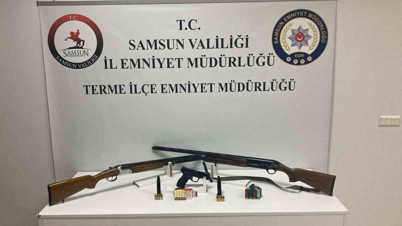Samsun'un Terme ilçesinde Emniyet Müdürlüğü asayiş uygulaması düzenleyerek birçok denetim